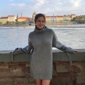 Meet your Posher, Caroline